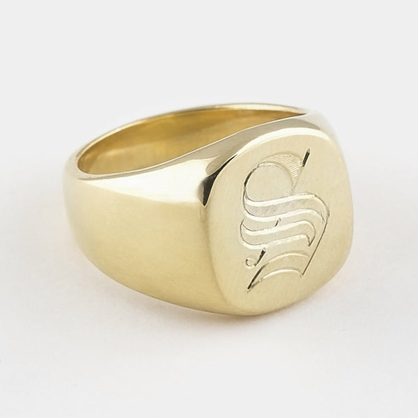 Bold Signet Ring in Gold – DEUX LIONS JEWELRY