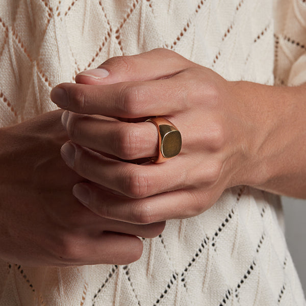 Bold Signet Ring in Gold – DEUX LIONS JEWELRY