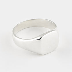 Luis Signet Ring in Silver