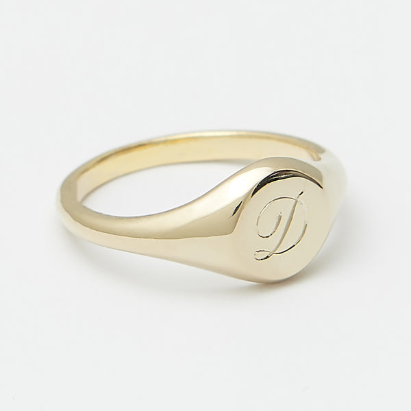 Olivier Signet Ring in Gold