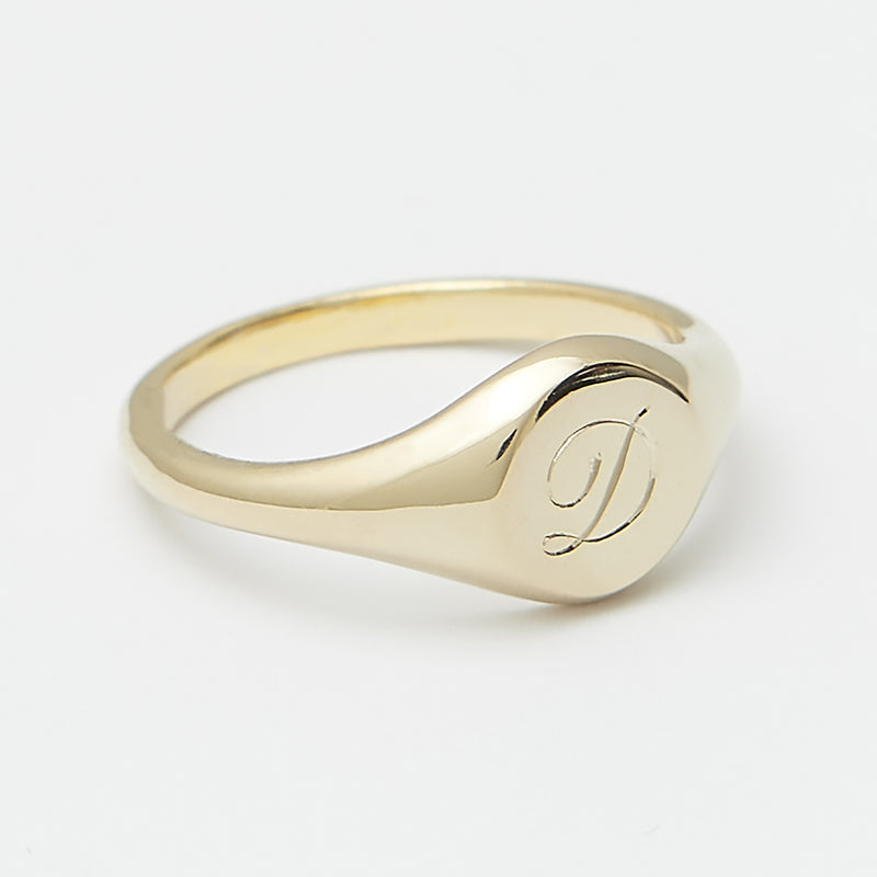 Olivier Signet Ring in Gold