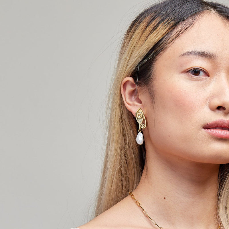 Golden Ayla Pearl Earrings in Solid Gold